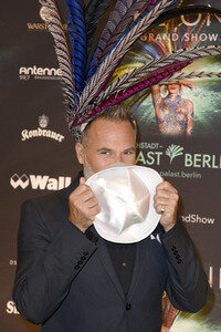 Weltpremiere von 'The One Grand Show' in Berlin