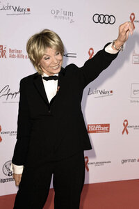 Benefizgala 'Künstler gegen Aids - Die Gala 2016' in Berlin