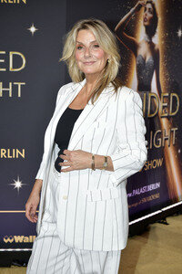 Weltpremiere der 'Blinded by Delight' Grand Show 2025 in Berlin