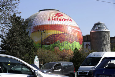 Zeiss-Großplanetarium Berlin als 30m großen Burger