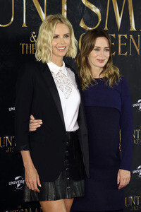 Photocall zu 'The Huntsman & the Ice Queen' in Hamburg