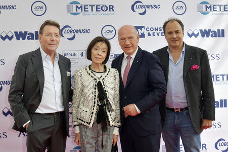 Offizielle Einweihung des Harald-Juhnke-Platzes in Berlin