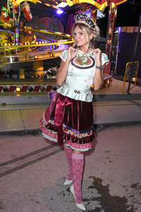 Almauftrieb in Käfers Wiesn-Schänke auf dem Oktoberfest 2018 in München