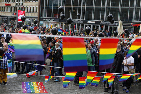 Mahnwache für die Opfer des Terror-Anschlags von Orlando in Köln