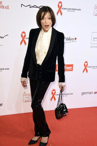 Benefizgala 'Künstler gegen Aids - Die Gala 2016' in Berlin