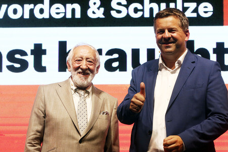 Gesprächsabend mit Dieter Hallervorden und Sven Schulze in Halle