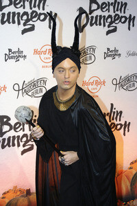 Halloween Party by Natascha Ochsenknecht im Berlin Dungeon