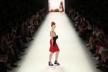 Rebekka Ruetz Fashion Show auf der Mercedes-Benz Fashion Week Spring/Summer 2016
