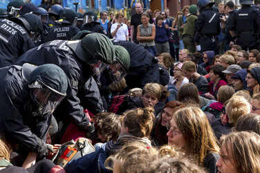 Demonstrationen gegen Räumung der besetzten Gerhart-Hauptmann-Schule, Berlin