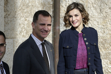 König Felipe und Königin Letizia besuchen Colombres