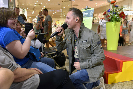 Autogrammstunde mit Mitch Keller in Berlin
