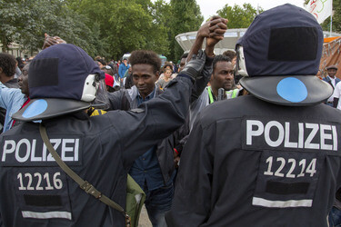 Flüchtlinge protestieren am Kreuzberger Oranienplatz, Berlin