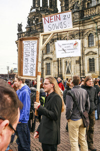 Gegendemonstration zu Pegida in Dresden