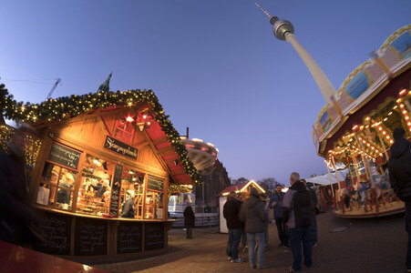 Weihnachtsmarkt am Alexanderplatz in Berlin