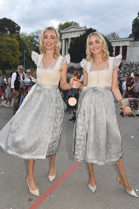 Almauftrieb beim Oktoberfest 2025 in München