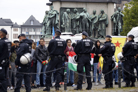 Gegendemo zur Erdogan-Großkundgebung in Köln