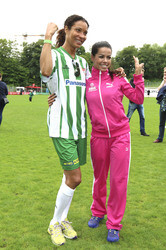 Charity-Fußballspiel 'Kicken mit Herz' in Hamburg