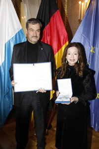 24.11.2025<br>Verleihung des  Bayerischen Verdienstordens an  Vicky Leandros in München