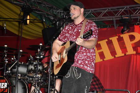 Dominik Ofner & Die Band auf dem Oktoberfest in München