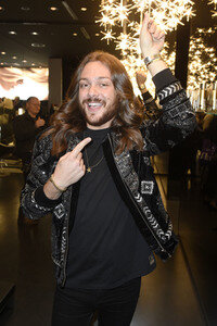 Store-Opening 'Red Carpet Ready' by Shan Rahimkhan in Berlin