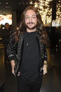 Store-Opening 'Red Carpet Ready' by Shan Rahimkhan in Berlin