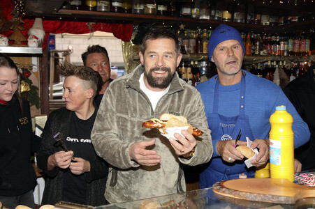 Benefizaktion mit Promi-Charity-Grillen in Berlin