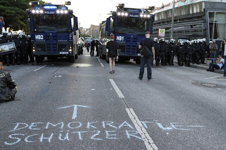 'G20 Welcome to Hell' Demo in Hamburg