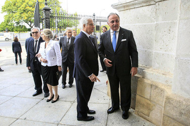 Verleihung der Royal Cavalry Armory University Awards in Sevilla