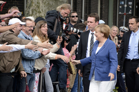 Angela Merkel besucht den Problemstadtteil Marxloh in Duisburg