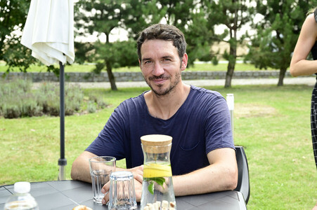 Felix Neureuther beim ARD-Dreh '#unsereKinder' in Meuselwitz