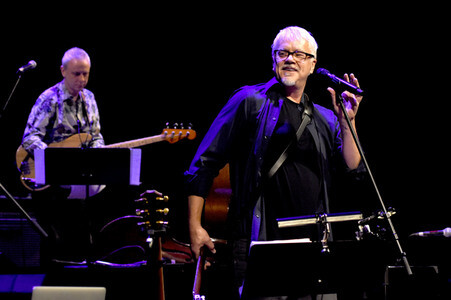 Konzert von Tim Robbins and The Rogues Gallery Band in Karlsbad