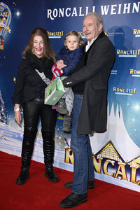 Premiere des 21. Original Roncalli Weihnachtscircus 2025 in Berlin