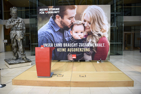 Pressekonferenz und Plakatvorstellung mit Sigmar Gabriel