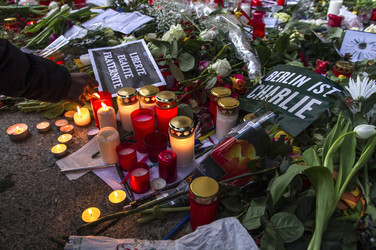 Mahnwache für die Pariser Terroropfer, Berlin