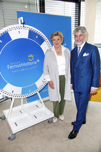 Jubiläumsziehung zum 60. Geburtstag der Fernsehlotterie in Hamburg