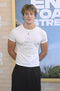 Filmpremiere 'The End of Oak Street' in Burbank