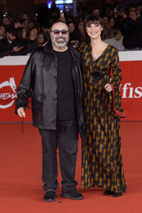 Filmpremiere 'Un tranquillo funerale di famiglia', Internationales Filmfestival Rom 2026