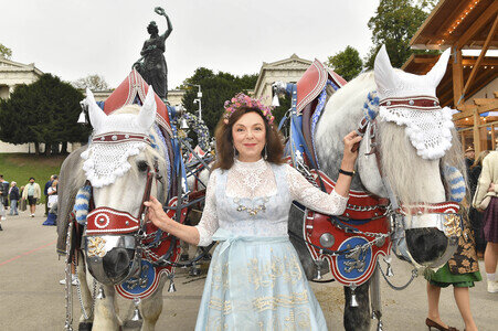 Regines Damenwiesn beim Oktoberfest 2025 in München