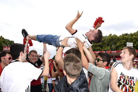Fans beim UEFA-Fußball-Europameisterschaft 2016 Spiel Deutschland gegen Polen in Berlin