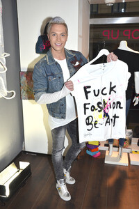 PopUp Store Fashion Art Gallery Opening in München