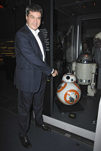 Markus Söder besucht 'Star Wars Identities' in München
