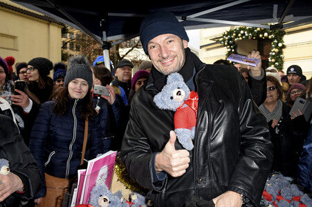 Teddyverkauf der Münchner Aidshilfe e.V. in München