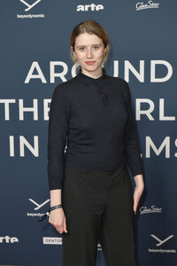 Festival Opening und Filmpremiere 'Sentimental Value', Around the World in 14 Films Weltkinofestival 2025 in Berlin