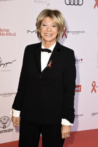Benefizgala 'Künstler gegen Aids - Die Gala 2016' in Berlin
