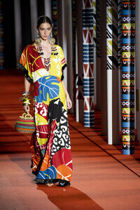 Dolores Cortés Fashion Show auf der Merceds-Benz Fashion Week M