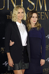 Photocall zu 'The Huntsman & the Ice Queen' in Hamburg