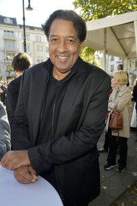 Offizielle Einweihung des Harald-Juhnke-Platzes in Berlin