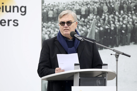 Kranzniederlegung zum 81. Jahrestag der Befreiung des Konzentrationslagers Buchenwald in Weimar
