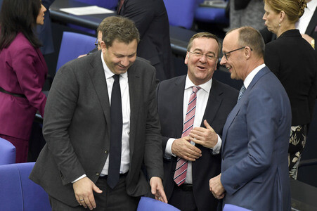 64. Sitzung des Deutschen Bundestages in Berlin