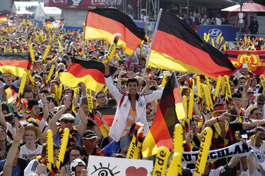 WM-Fanmeile vor dem Spiel Deutschland gegen Portugal, Berlin